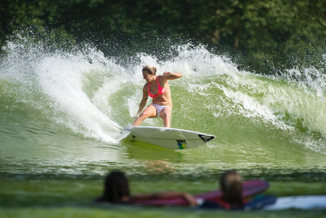 Steph Gilmore and Roxy Girls Invade Wavegarden prototype in Spain during Roxy Pro