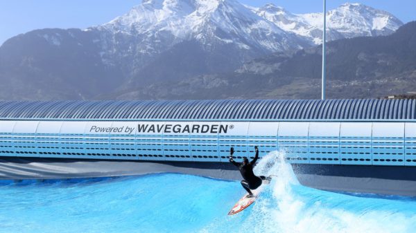 Wavegarden Surfing in Swiss Alps